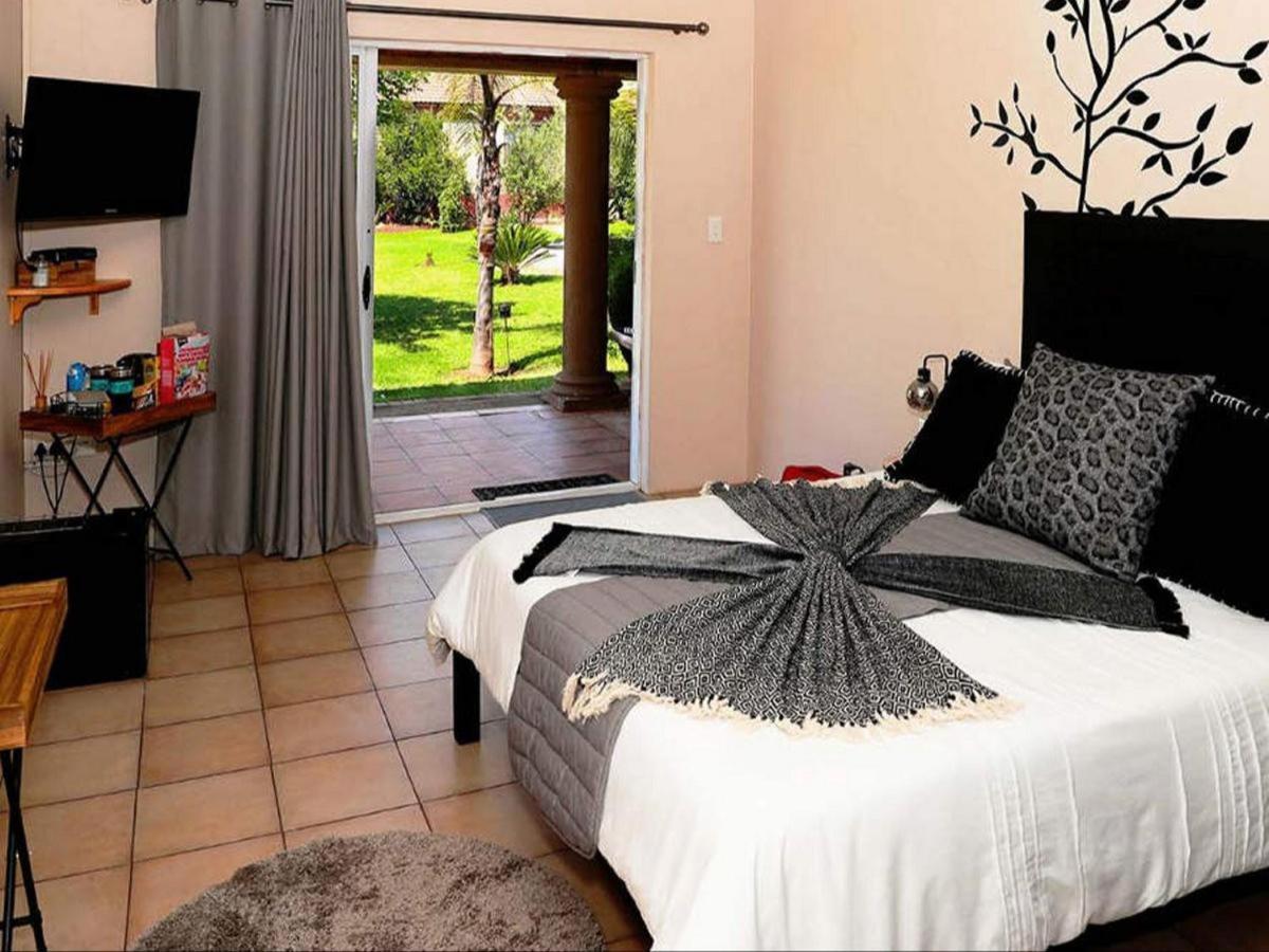 Tamarisk Guest Lodge Benoni Exterior foto