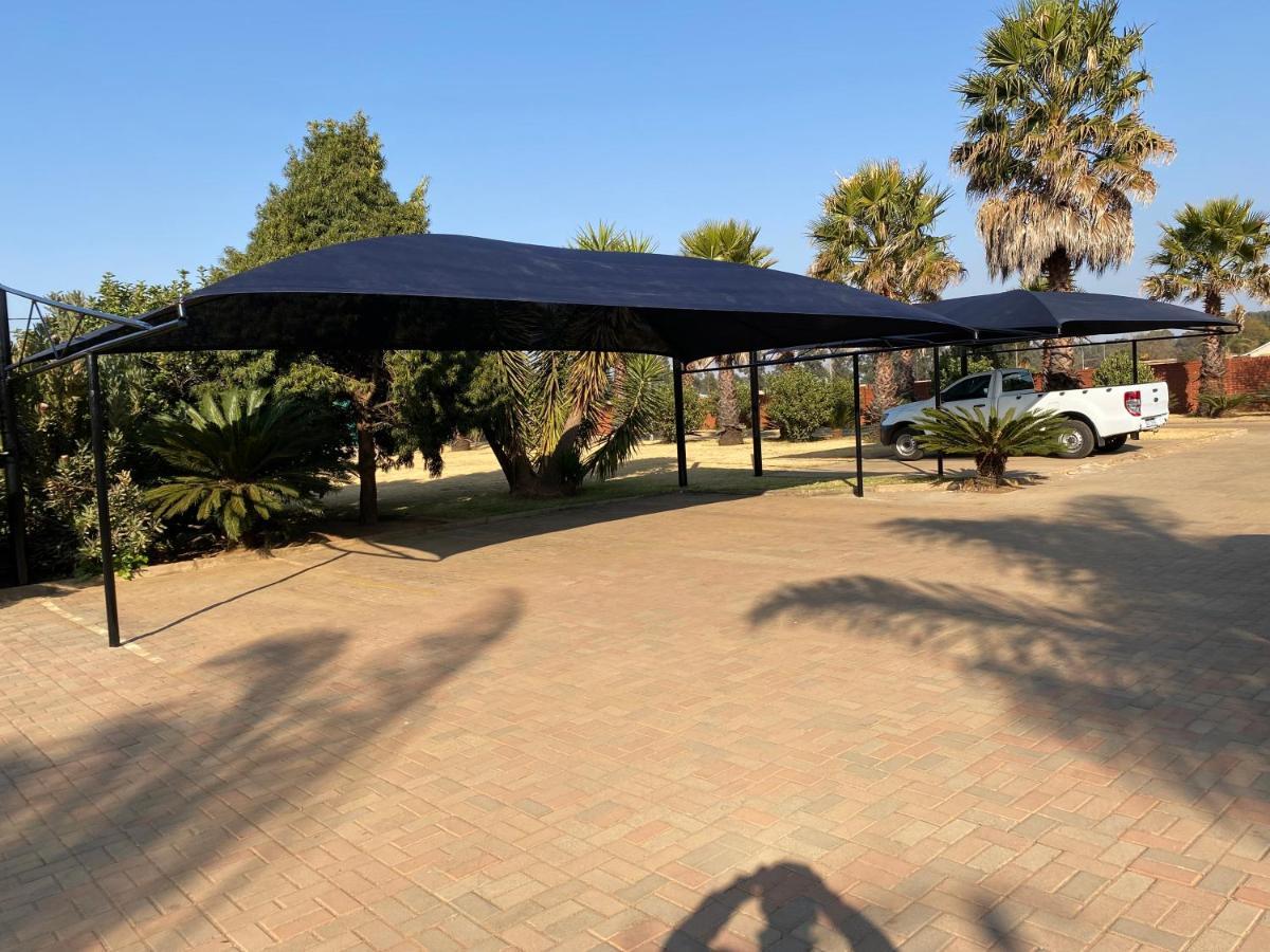 Tamarisk Guest Lodge Benoni Exterior foto